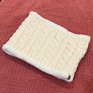 Faux sherling Infinity Cozy Cream Cable Knit Scarf